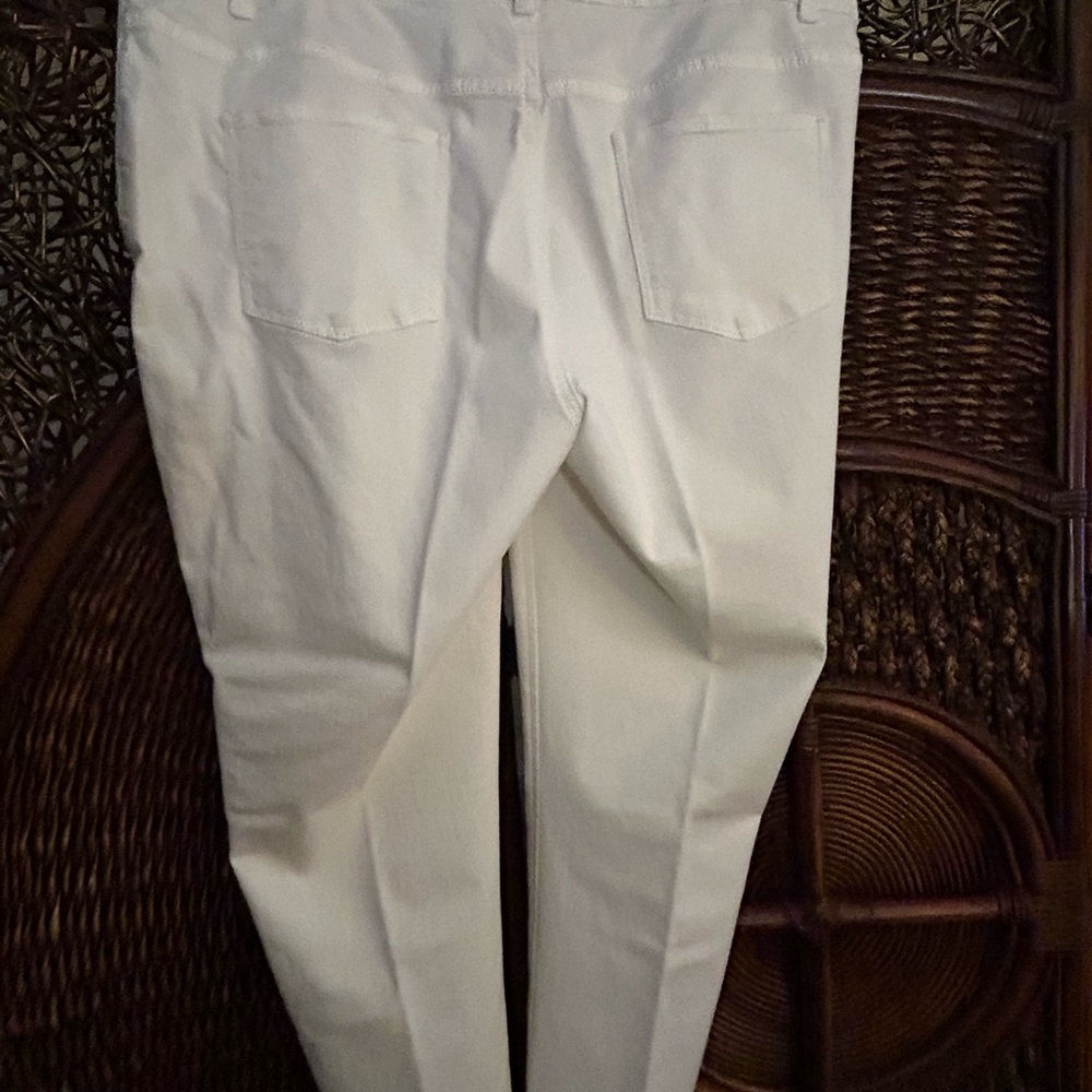 White pants - Picture 2 of 4